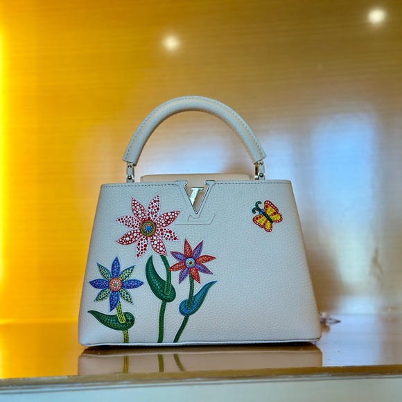 💕💕💕$3 RUN  UNLISTED MIXED LUXURY ITEMS! ALL SALES ARE FINAL💕💕💕 - Picture 12 of 17